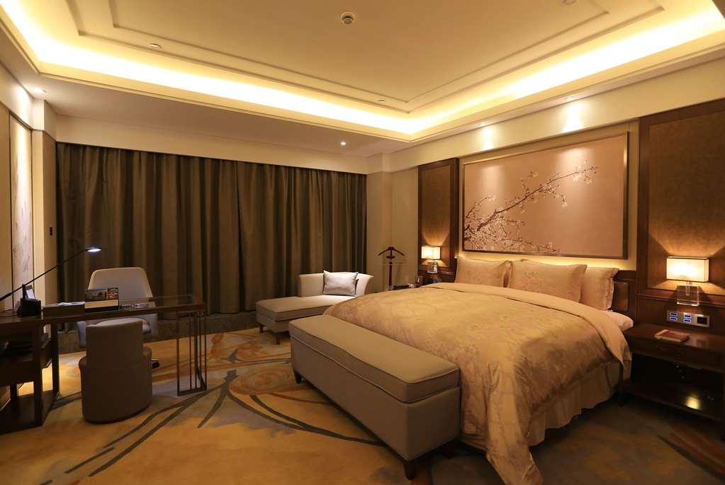 Howard Johnson Xiangyu Plaza Linyi Linyi  Habitación foto