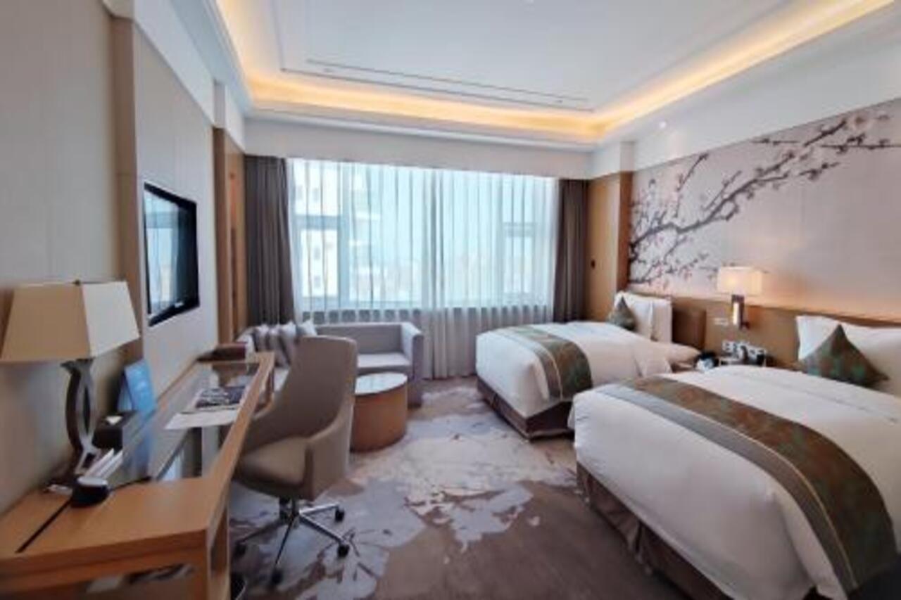 Howard Johnson Xiangyu Plaza Linyi Linyi  Exterior foto