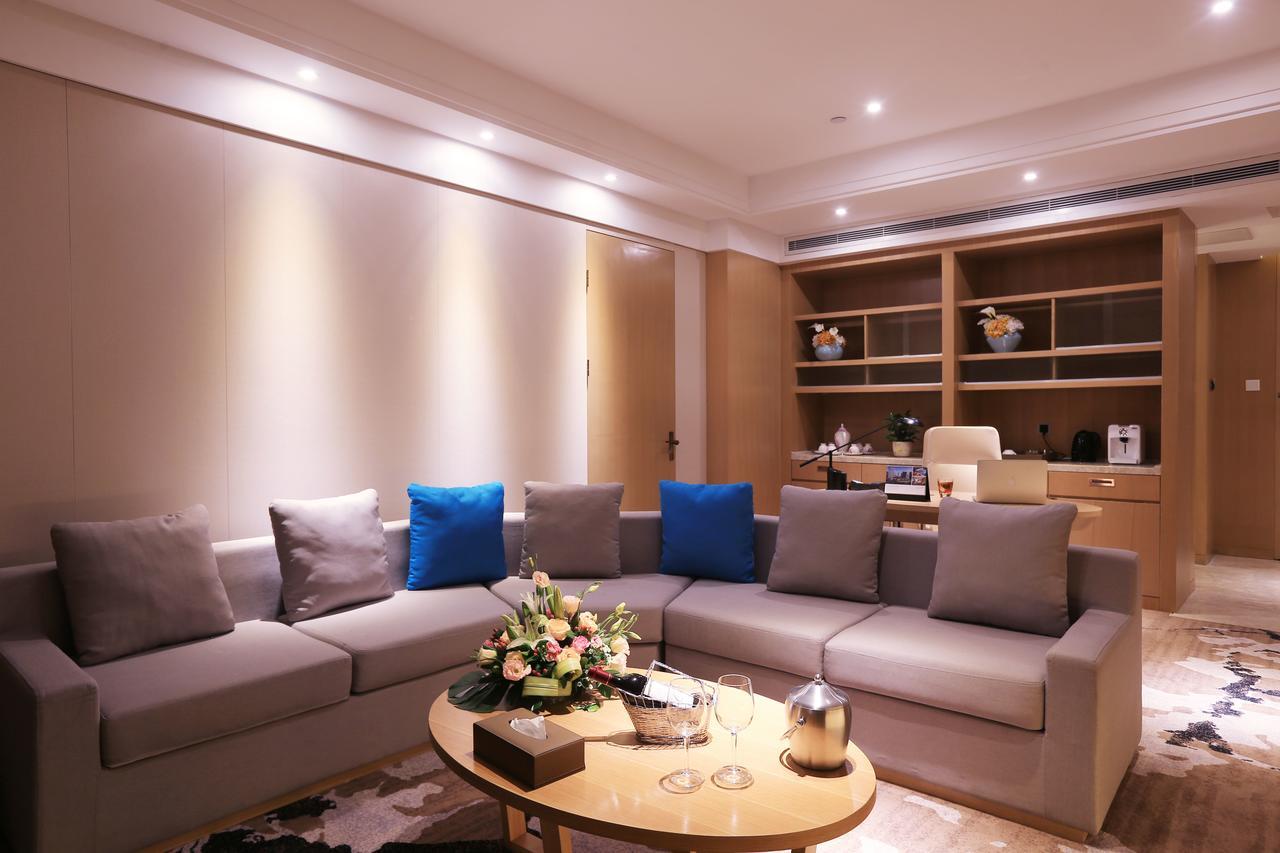 Howard Johnson Xiangyu Plaza Linyi Linyi  Exterior foto
