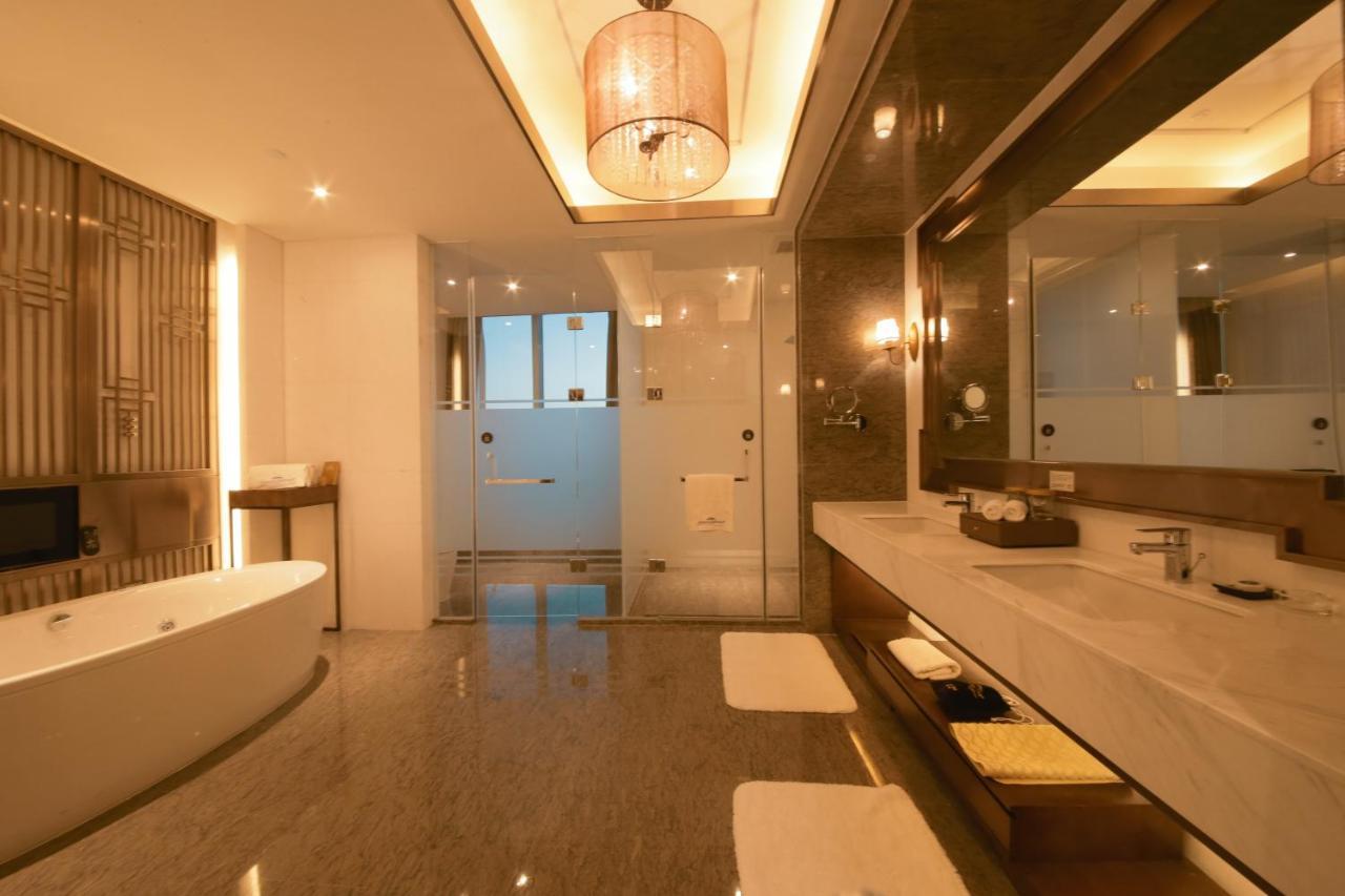 Howard Johnson Xiangyu Plaza Linyi Linyi  Exterior foto